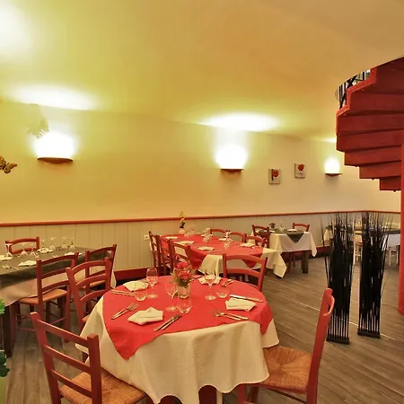 Hotel Le Marais Restaurant Au Petit Challandais Challans