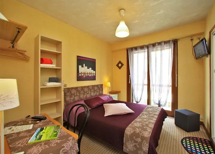 Le Marais Restaurant Au Petit Challandais