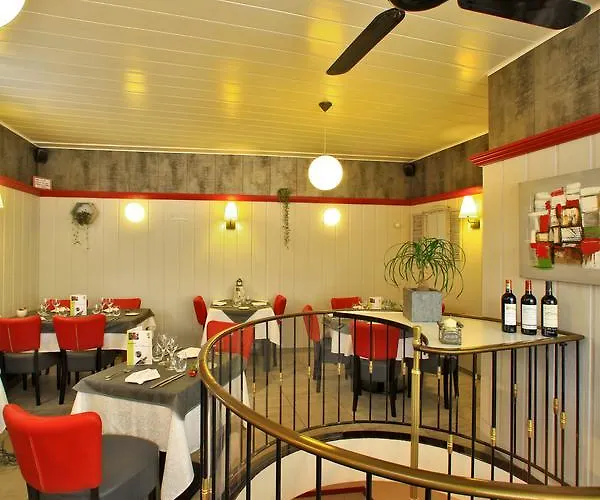 Hotel Le Marais Restaurant Au Petit Challandais Challans