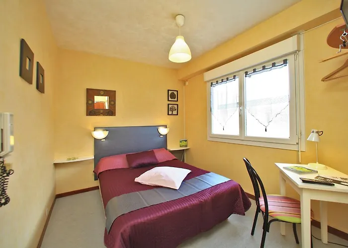 Hotel Le Marais Restaurant Au Petit Challandais Challans