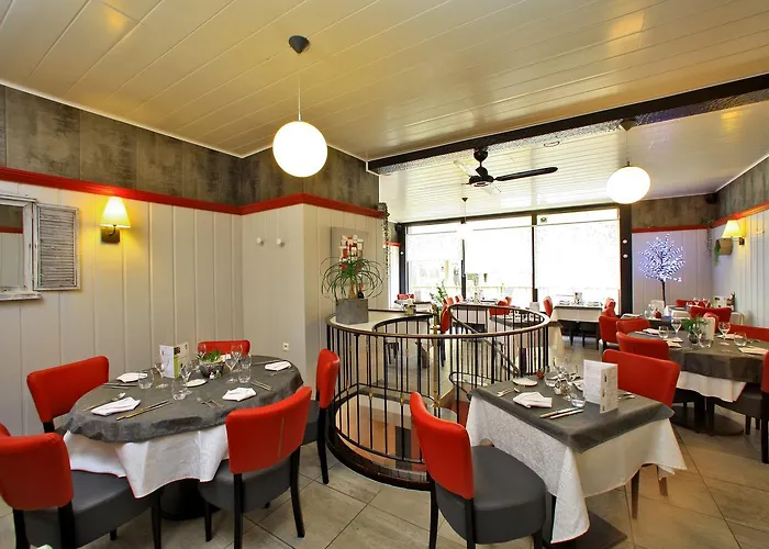 Hotel Le Marais Restaurant Au Petit Challandais Challans